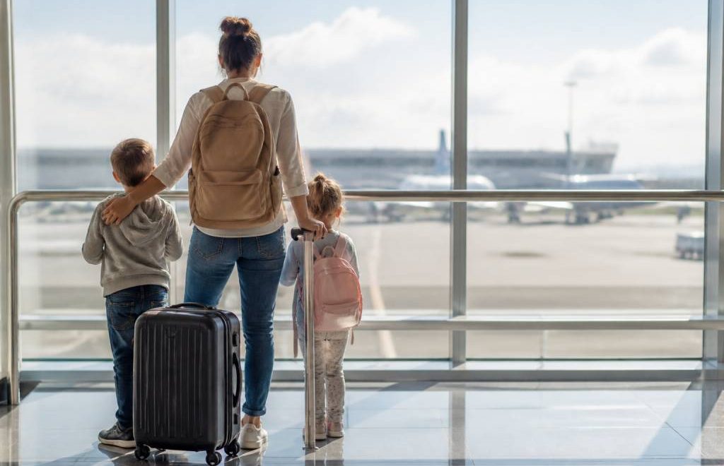 Voyage maman solo avec enfants : nos conseils pour partir sans stress